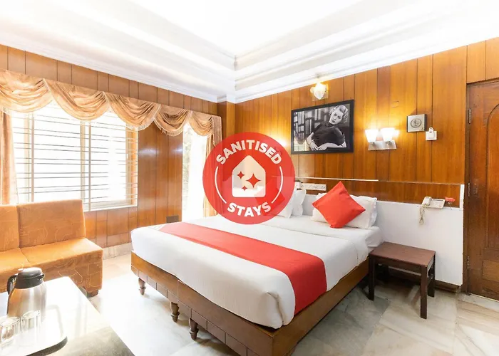 Oyo 3778 Hotel Pulkeshi
