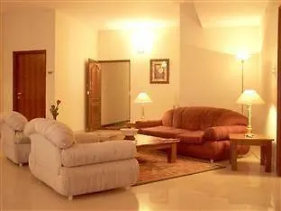 Sterling Suites Boutique Serviced Apartments- Residency Road