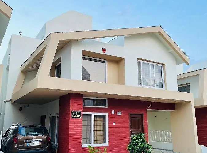 Villa Pristine