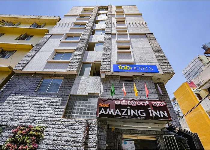 Fabexpress Amazing Inn - Nr Forum Mall