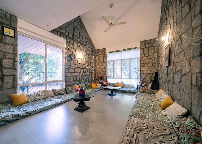 Byoc Hostels - Indiranagar