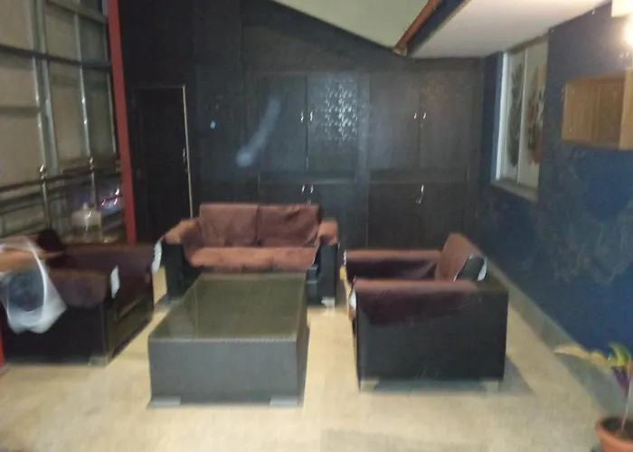 Circle Motel
