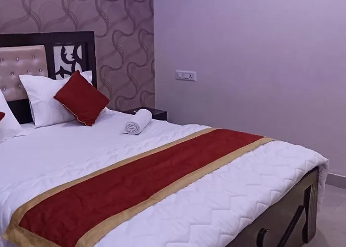 Urban Stay Adams Service Apartment