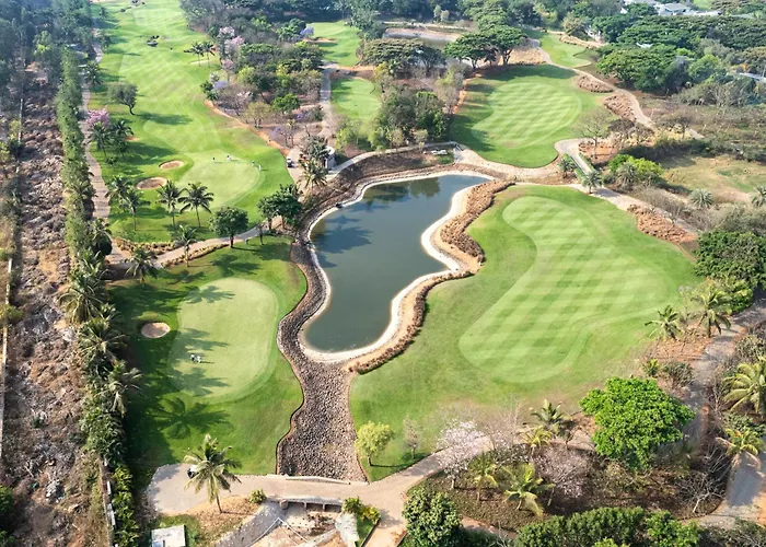 Saffronstays Niranta- 4-Bdr Villa On Golf Course Near Bangalore