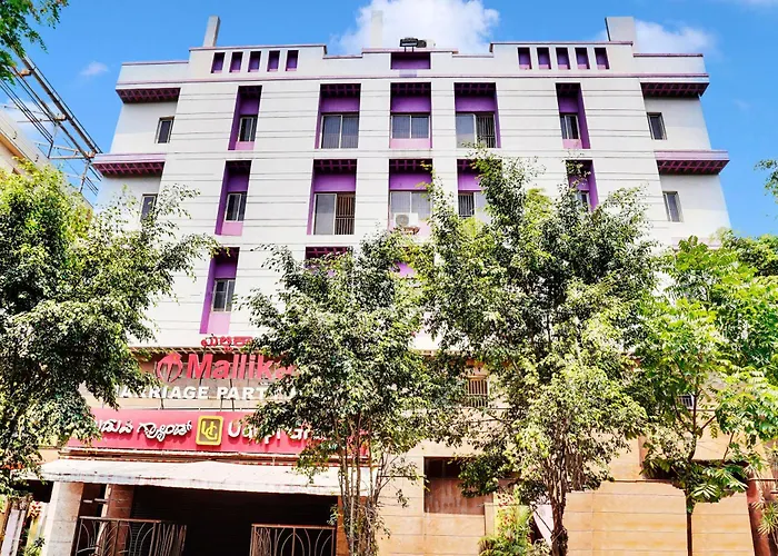 Aura Inn