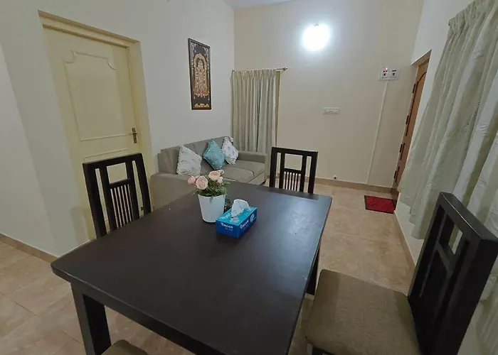 Cozy Stay 80Ft Rd Indiranagar 2Bhk 2Bth