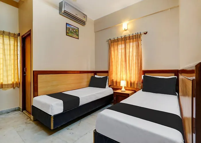 Spot On Benaka Delux Lodging & Delux Rooms