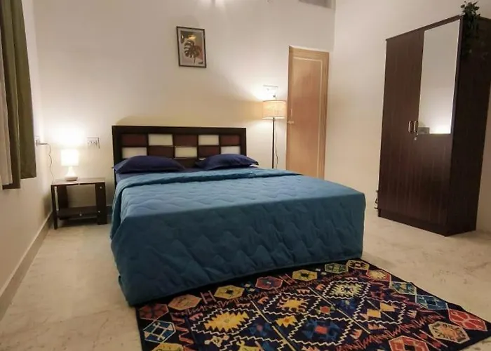 Homestayz Crown