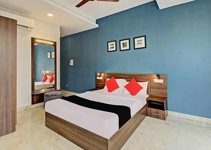 Capital O 76427 Hotel Srinivasa Grand