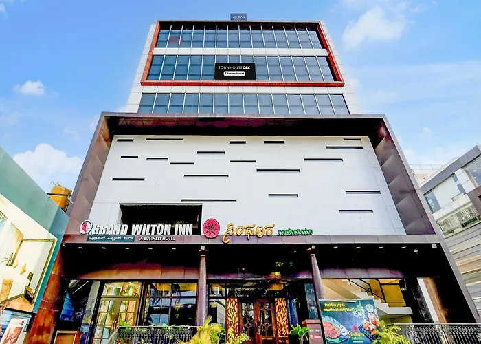 Super Townhouse Oak Mahadevapura Opposite Phoenix Mall Formerly Grand Wilton Inn