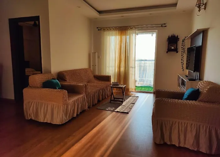 Deluxe 2Bhk For Families- Opp Whitefield Metro