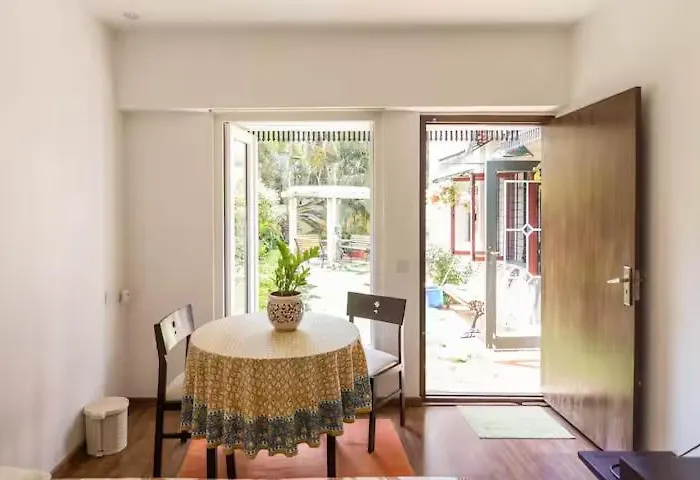 Cottage Like Room - Opp Ub City