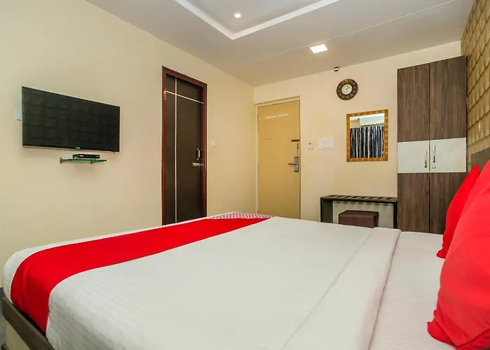 Super Collection O Indian Suites Near Sitara Restaurant