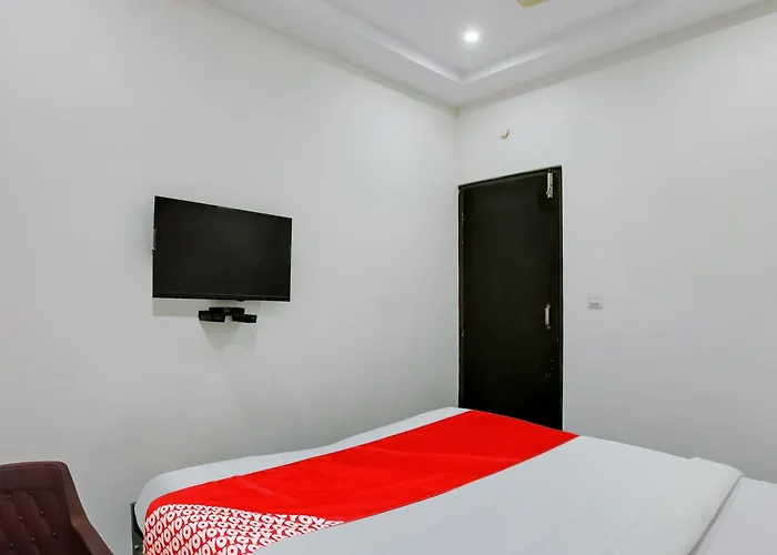 Hotel O Manjushree Boarding & Lodging Nearby Dr.Br Ambedkar Stadium Basveshwar Nagar