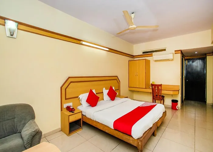Oyo 649 Hotel Ajantha Trinity Inn