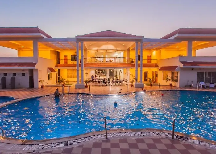 Golden Mile Resort