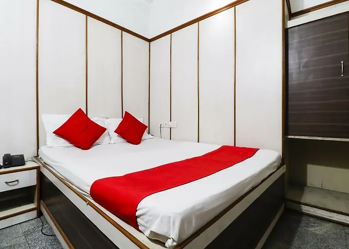 Spot On 49355 Hk Residency