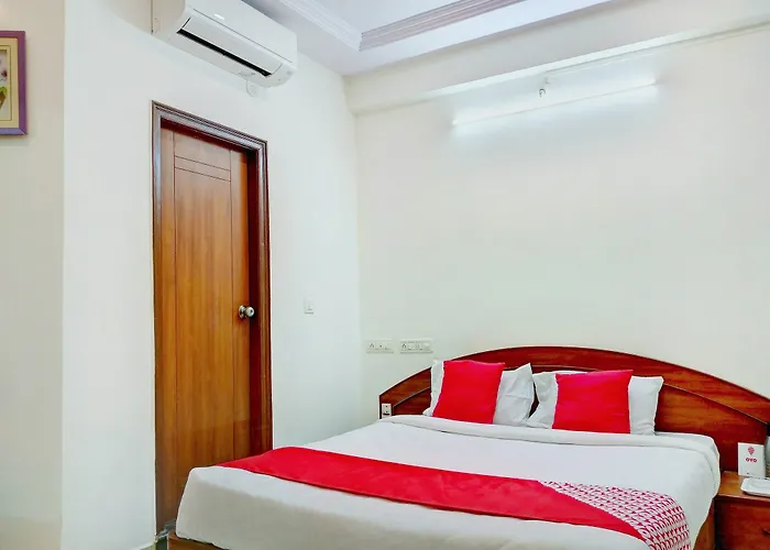 Oyo 12083 Hotel Champion Inn