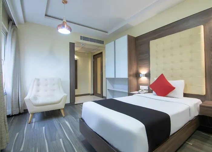 Capital O 18788 Phoenix Hotel & Resort