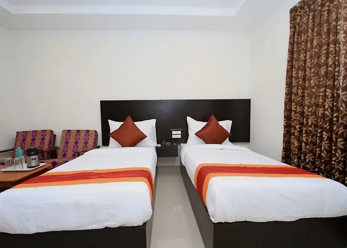 Oyo 4733 Champion Residency
