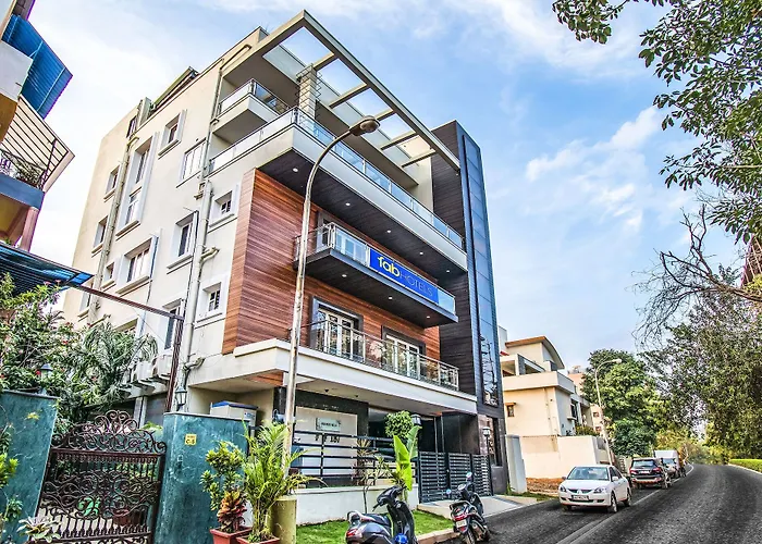 Fabhotel Wagtail Suites