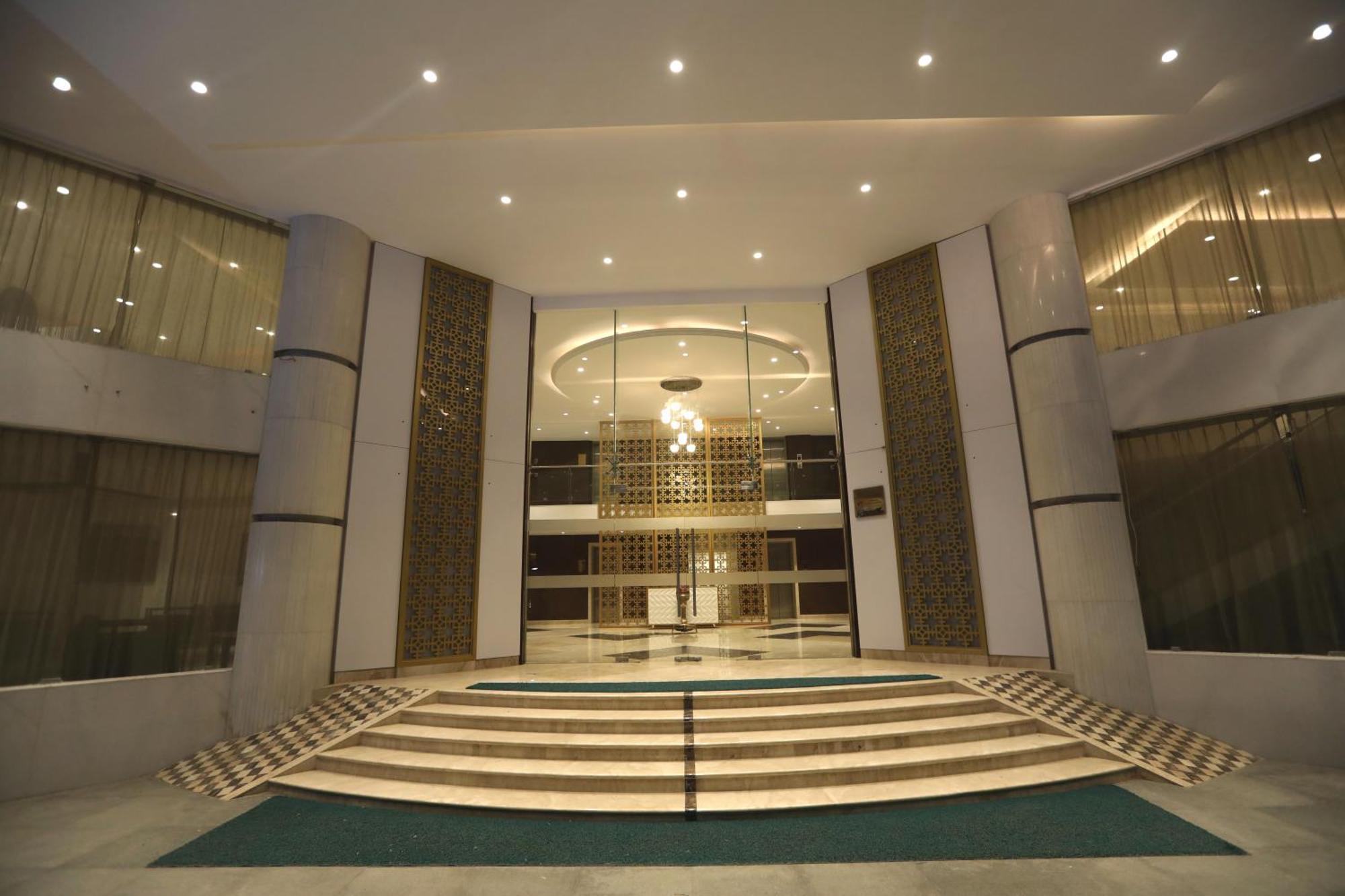 Hotel Shravanthi Sarovar Portico Bangalore