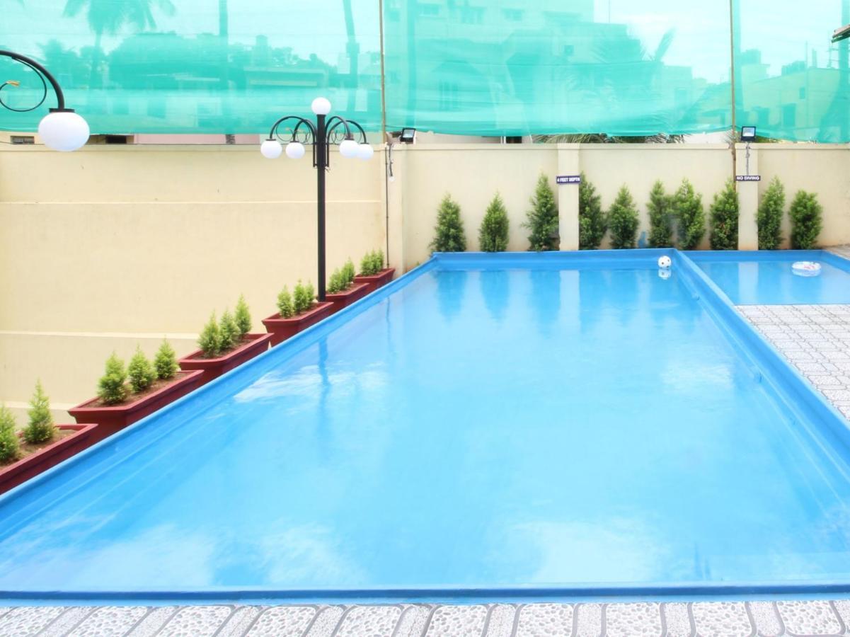 Hotel Oyo 22837 Chairmen's Bangalore