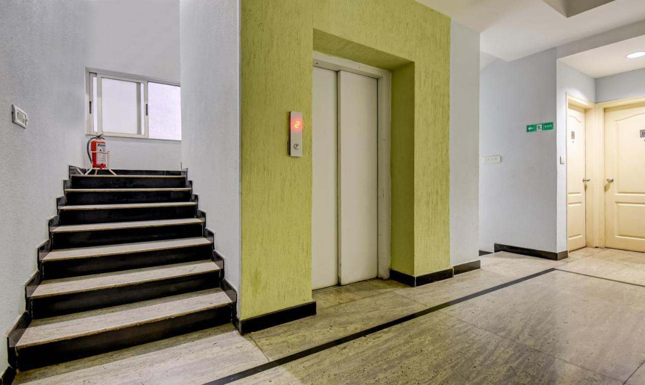 Treebo Trend White Mg Hotel Bangalore