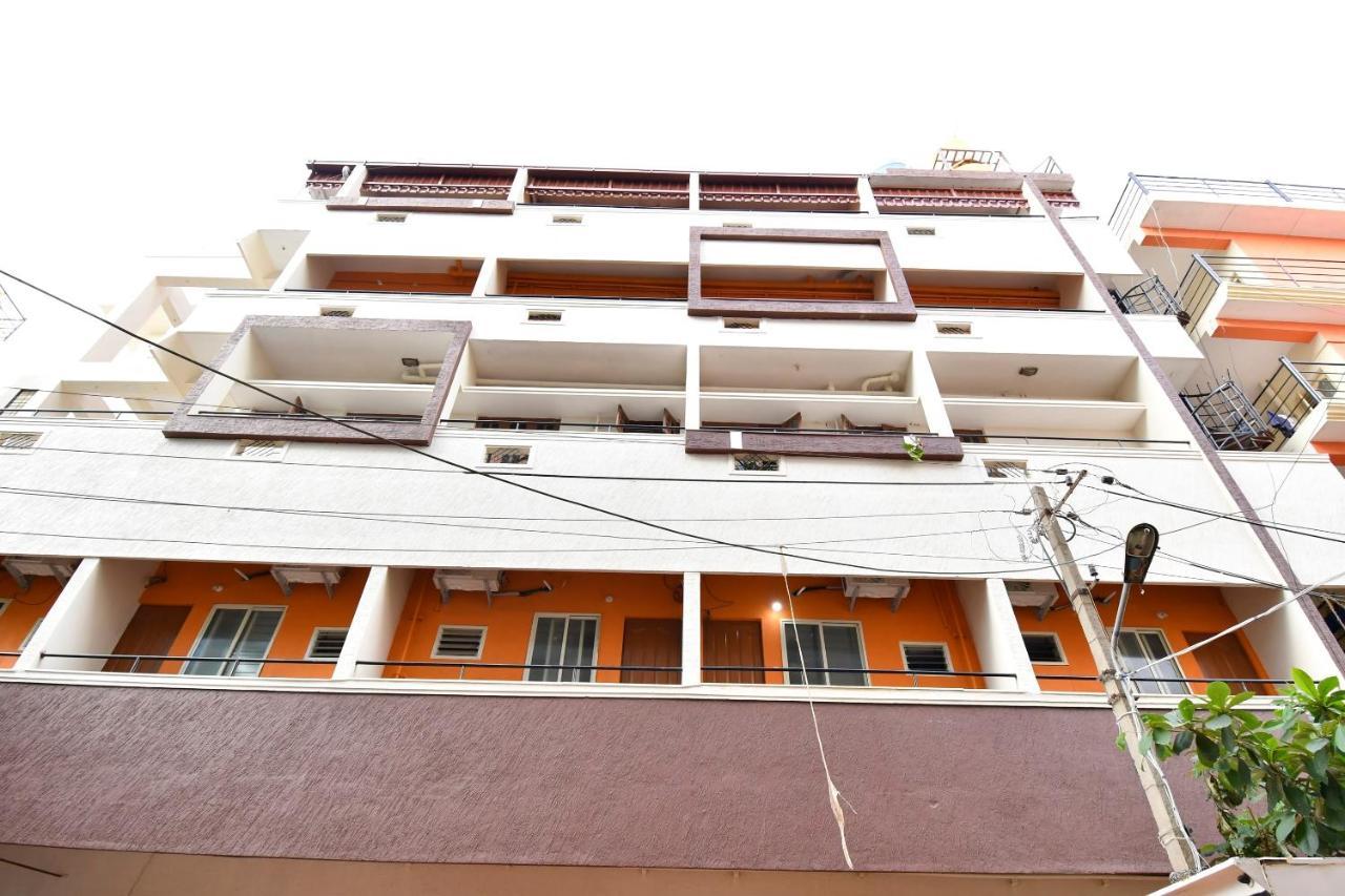 Oyo 44065 Sri Krishna Nilaya 3* Bangalore