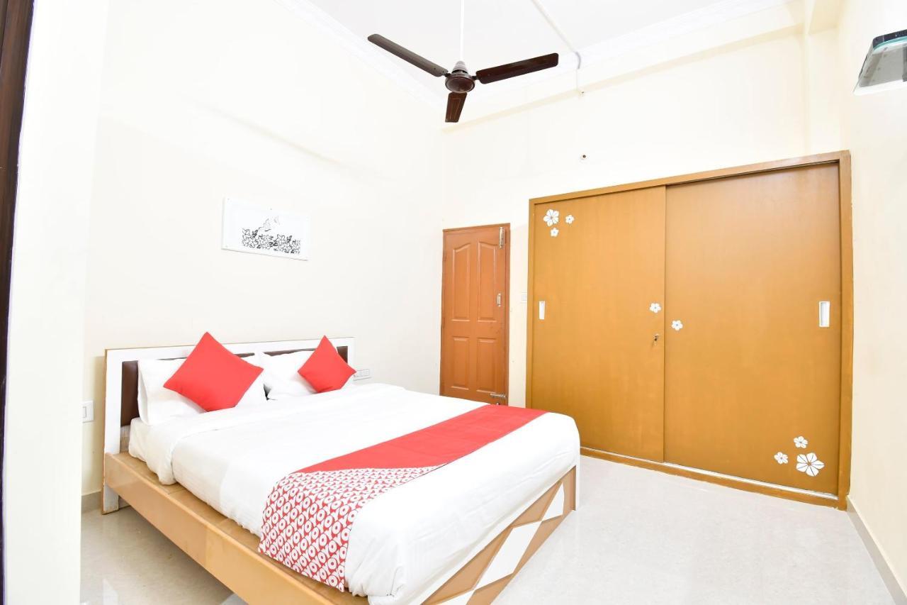 Oyo 44065 Sri Krishna Nilaya 3* Bangalore