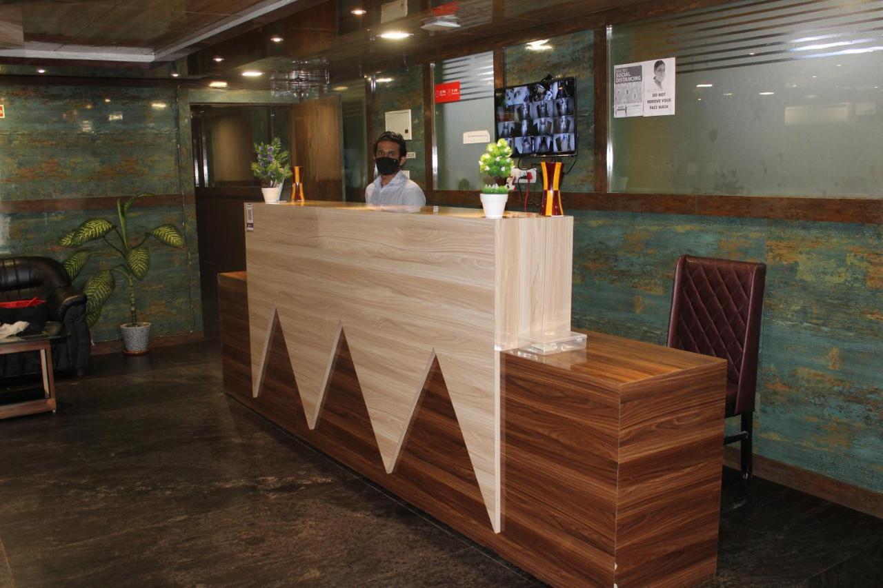 Hotel I Residency