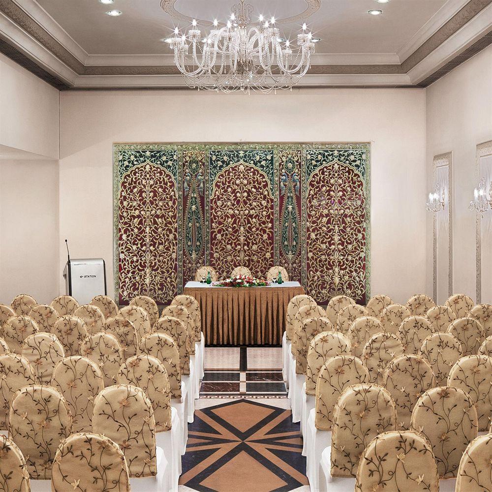 Le Meridien 5* Bangalore