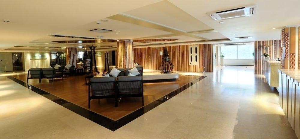 Davanam Sarovar Portico Bangalore