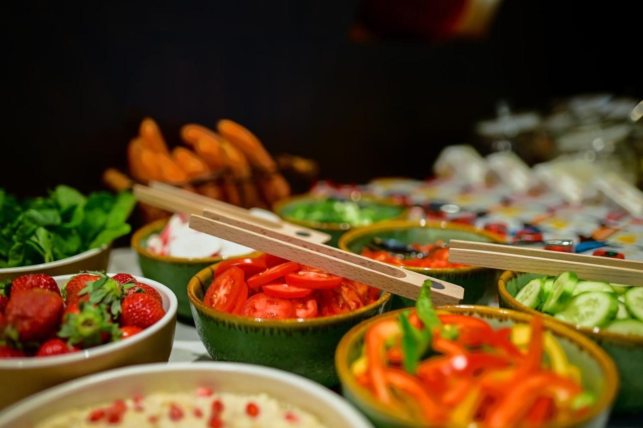 Hotel Vivanta Residency Road Bangalore