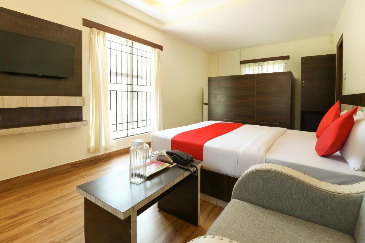 Hotel Oyo 36197 Royal Wood Bangalore