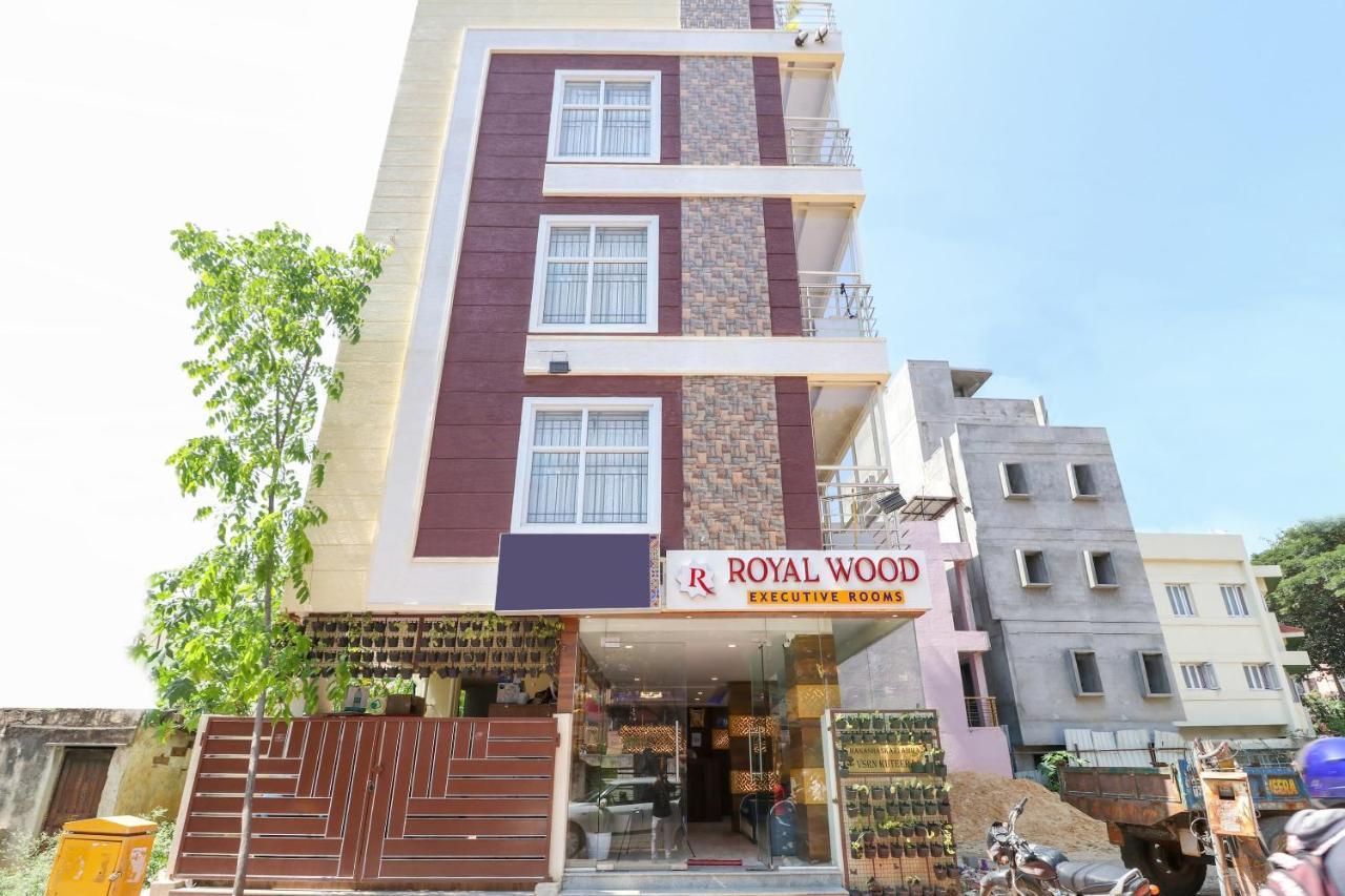 Oyo 36197 Royal Wood 3* Bangalore