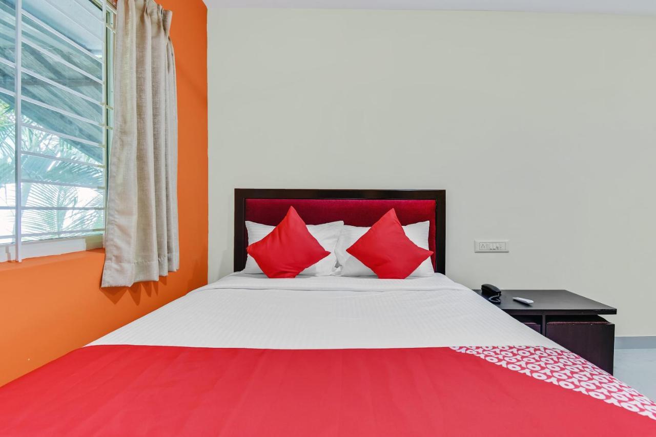 Oyo Flagship 46682 New Andra House 3*