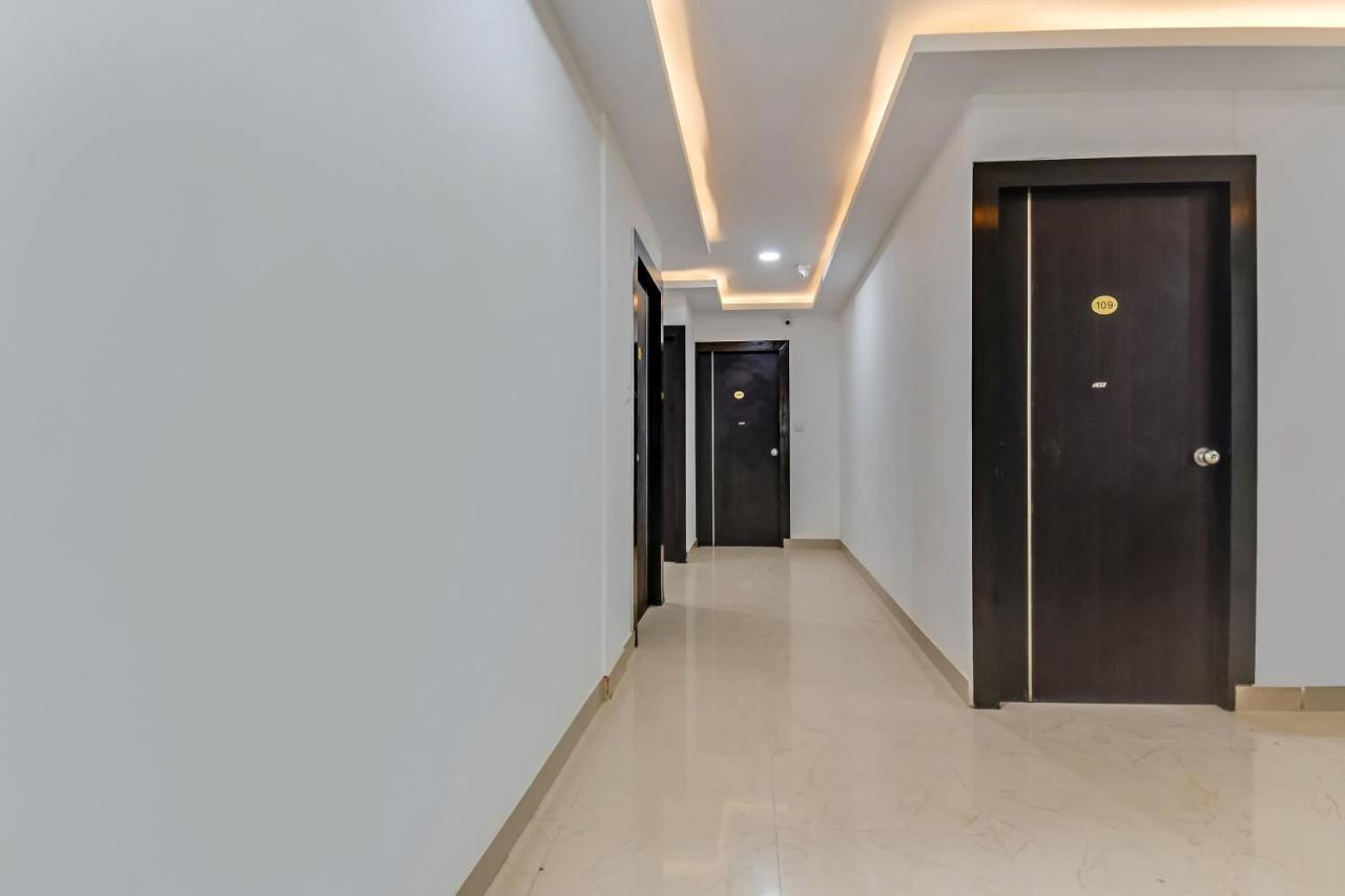 Hotel Oyo Flagship 46682 New Andra House 3*