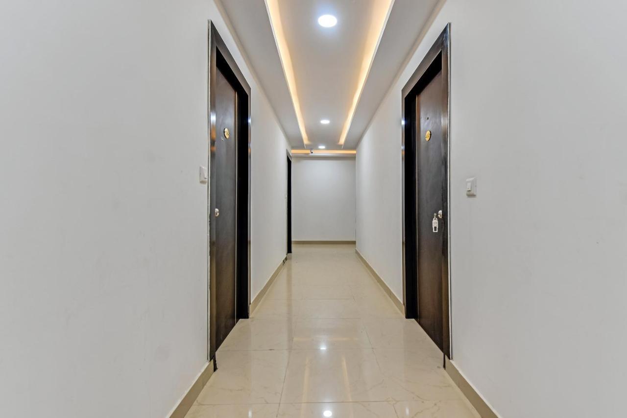 Hotel Oyo Flagship 46682 New Andra House 3*
