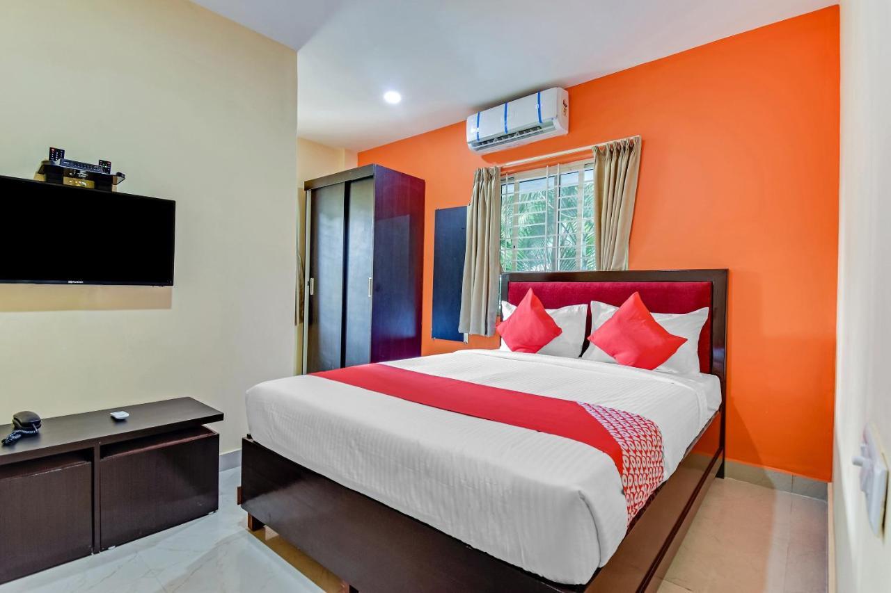 Oyo Flagship 46682 New Andra House Hotel 3*