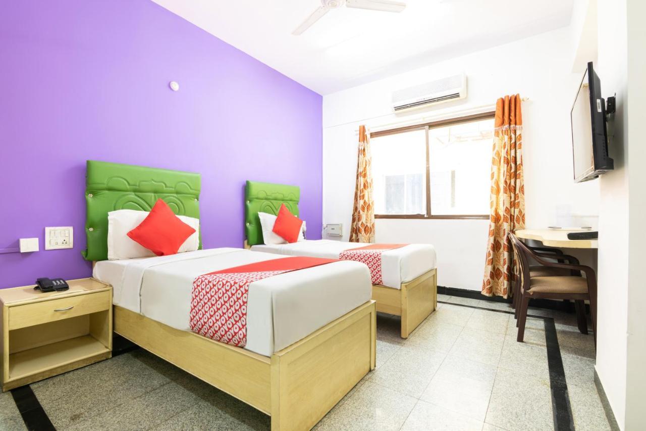 Hotel Oyo 25036 Suraksha Residency Bangalore