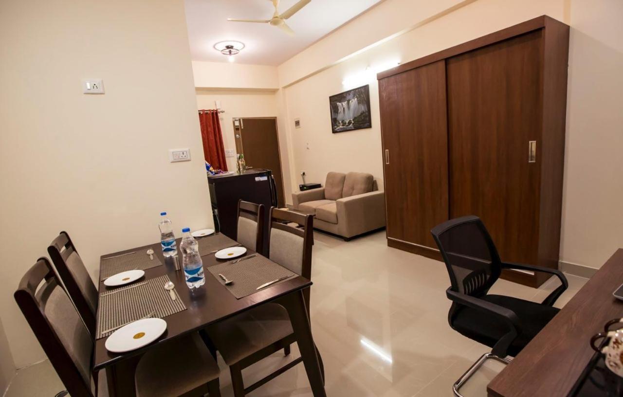 Apple Tree Hotel 3*