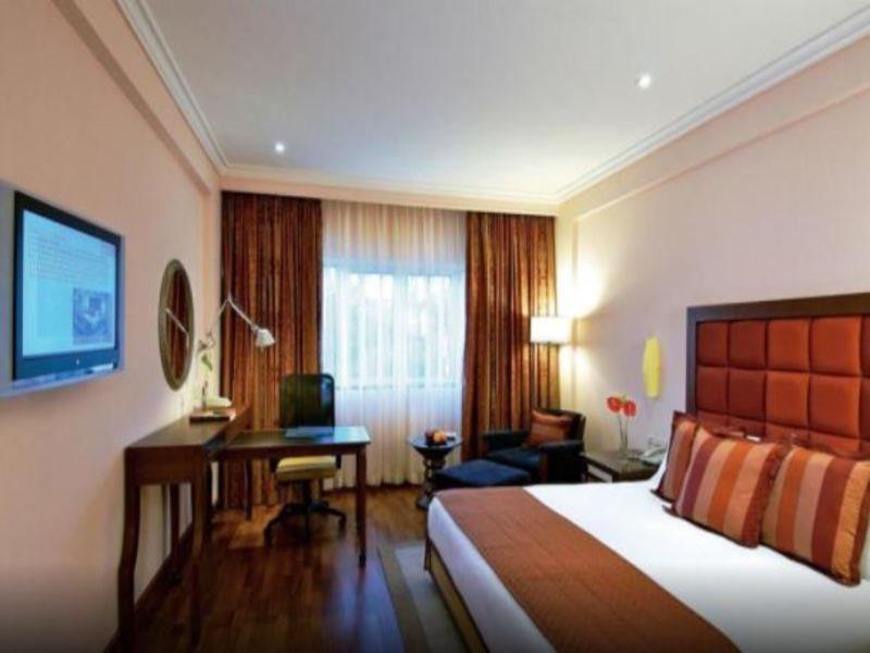 Vivanta Residency Road