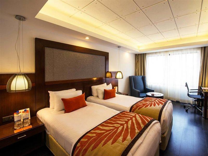 Hotel The Cunningham Bangalore