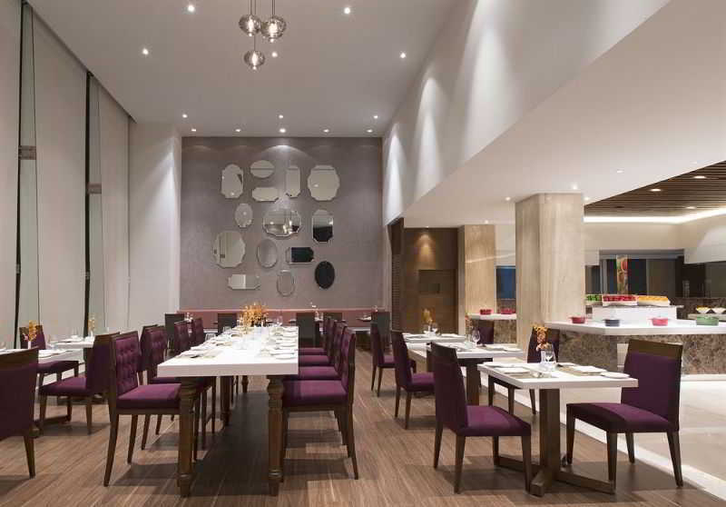 Four Points By Sheraton Whitefield Hotel 4*