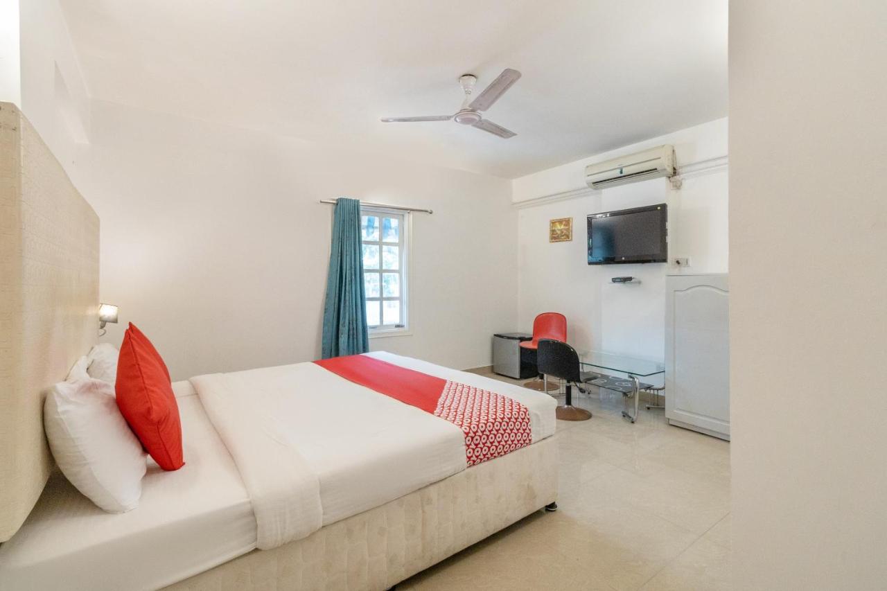 Oyo Fiesta Grand Hotel 3*