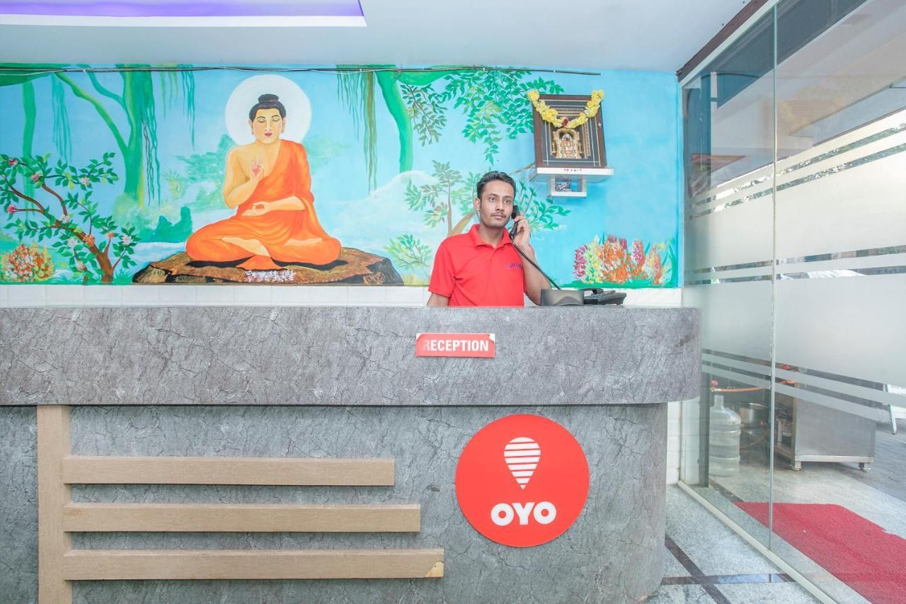 Hotel Oyo Flagship 10363 Sri Balaji & Restaurent 3*