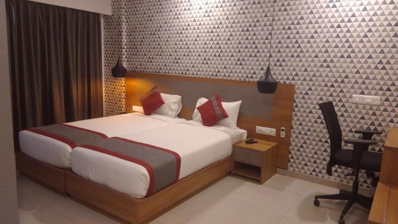 Hotel Parkwood Suites Kadubeesanahalli-fully Vaccinated Staff 2*