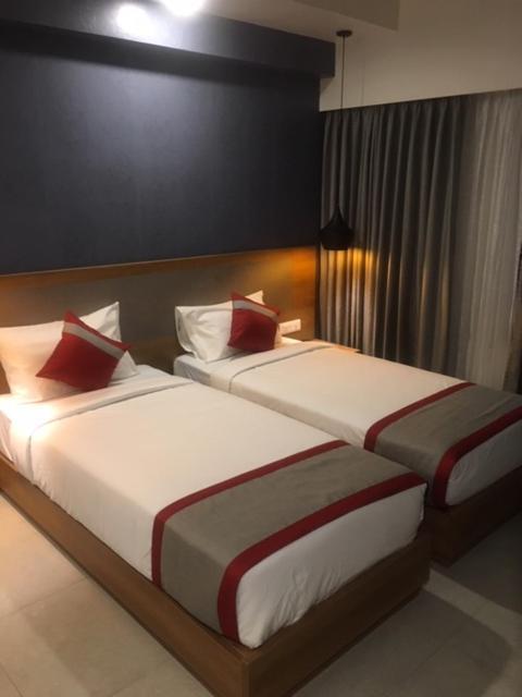 Hotel Parkwood Suites Kadubeesanahalli-fully Vaccinated Staff