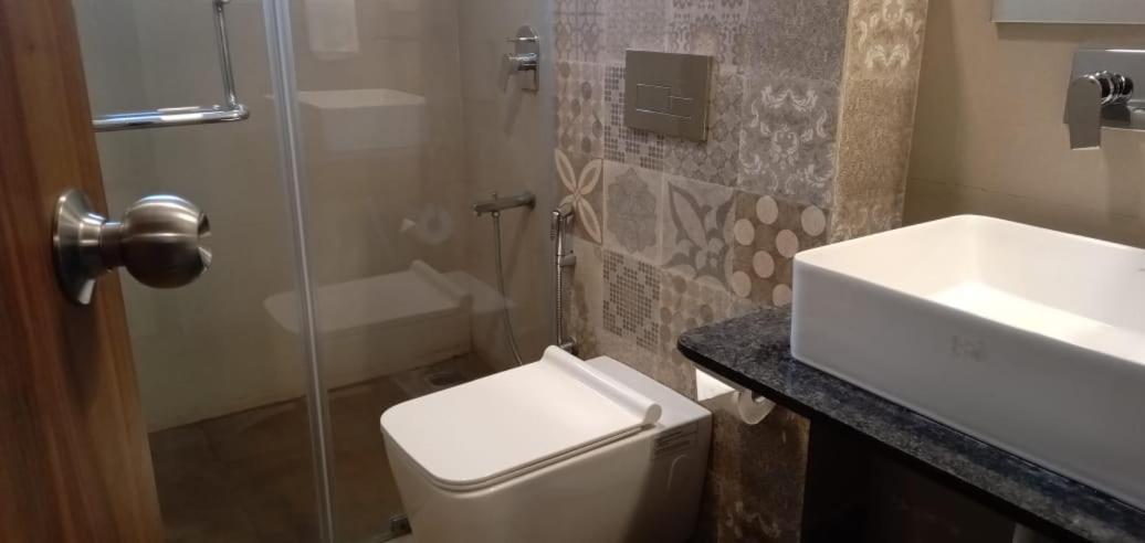 Parkwood Suites Kadubeesanahalli-fully Vaccinated Staff Hotel Bangalore